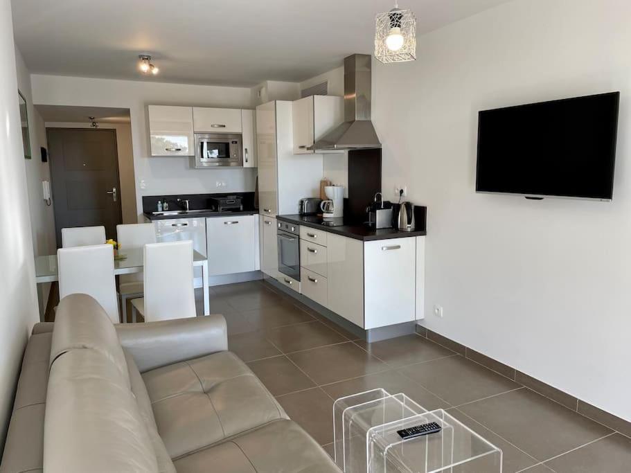 17 - Appartement Neuf, Parking Terrasse Et Jolie Vue Bandol Εξωτερικό φωτογραφία